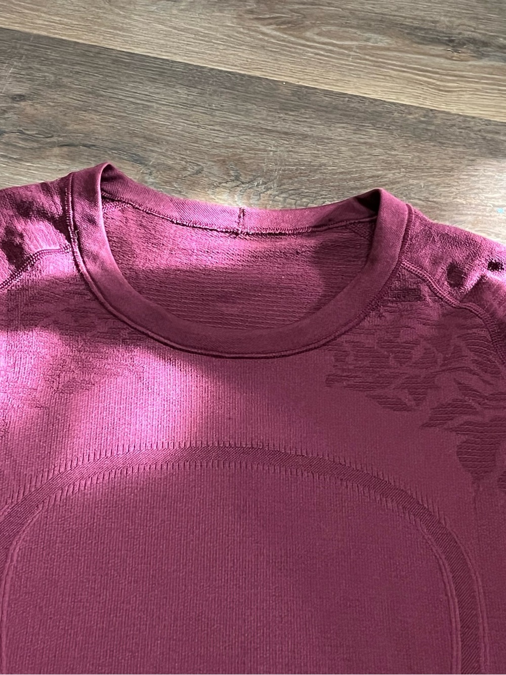 Lululemon Swiftly Tech Long Sleeve | Size 8 | Red Floral | Thumbholes - Picture 3 of 11